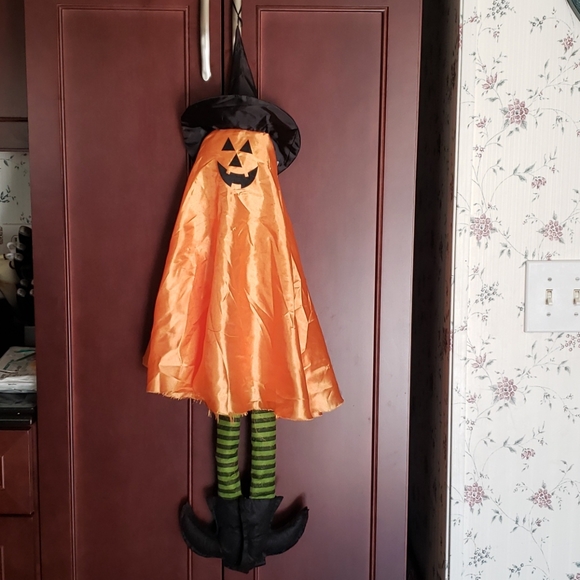 HOST PICK. (4) See other pictures. Set of 4 Halloween Hanging Decorations - Picture 2 of 4